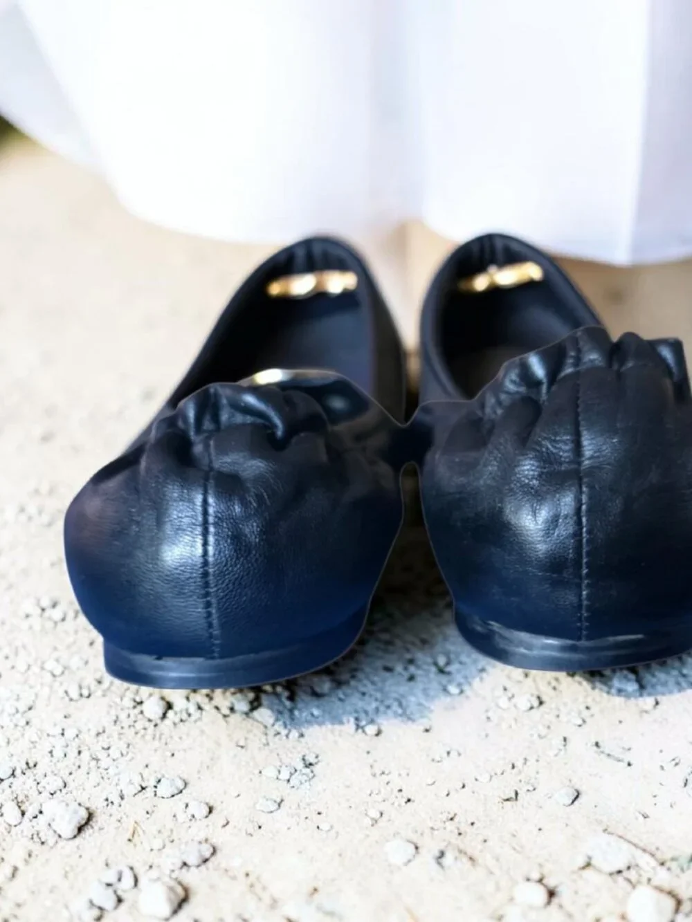 EUC TORI BURCH ( 9  )  Minnie Black Leather Travel Ballet Flat Shoes Gold Logo